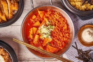 tteoboki , gastro diplomacy , korean culture