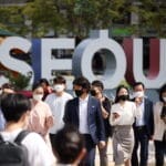 Soju dan Budaya Korea: Apa yang Membuat Minuman Ini Begitu Istimewa?